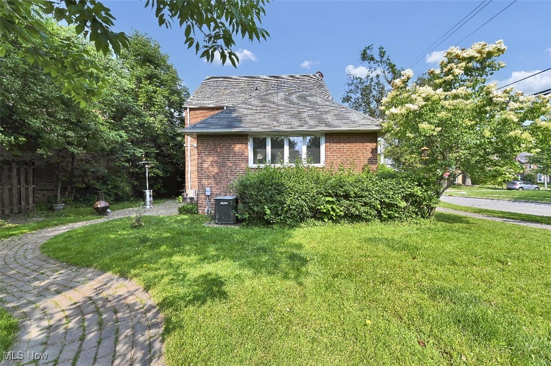 2431 Channing Road Cleveland, OH 44118 - Photo 41 of 46
