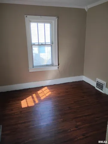 $49,900 | 323 Buena Vista Street, Bartonville, IL 61607