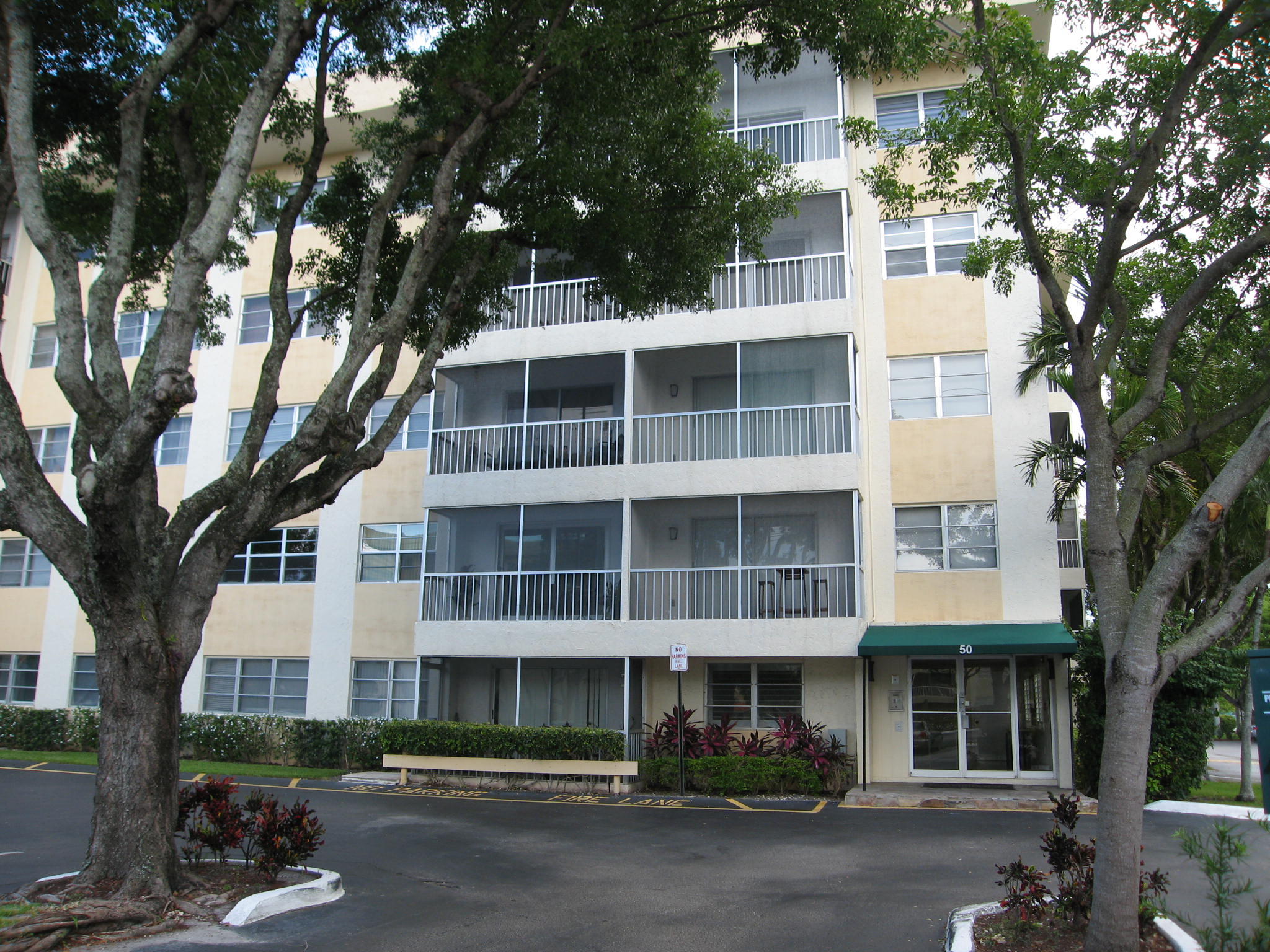 50 Southwest 3rd Avenue, Unit 208 Boca Raton, FL 33432 - Photo 1 of 35 Front