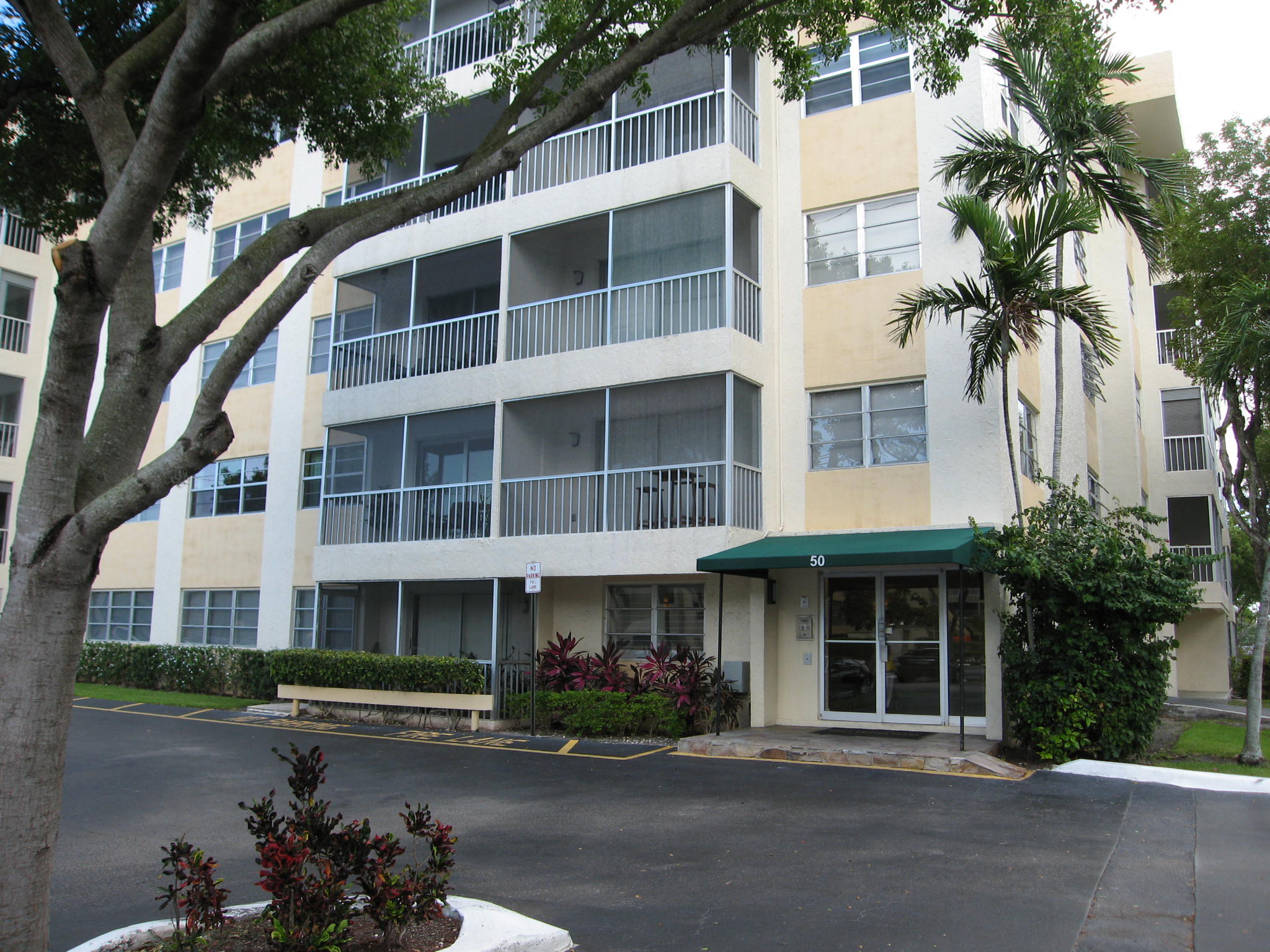 50 Southwest 3rd Avenue, Unit 208 Boca Raton, FL 33432 - Photo 2 of 35 Front