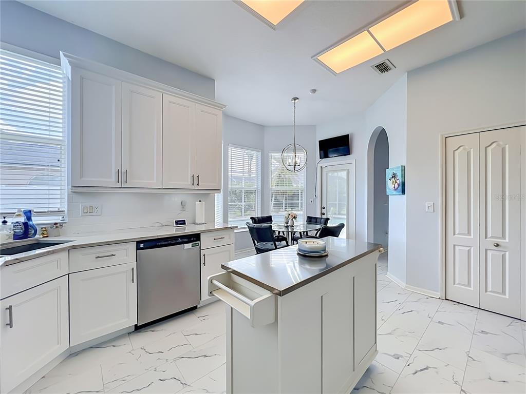 909 Grovesmere Loop Ocoee, FL 34761 - Photo 18 of 37