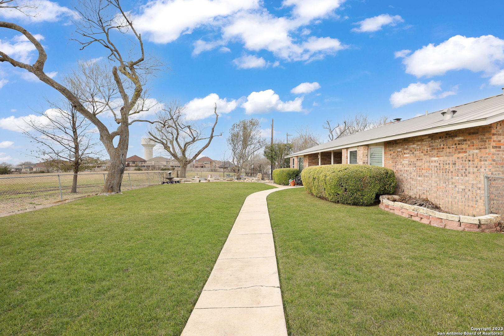 5249 Green Valley Road Cibolo, TX 78108 - Photo 3 of 26