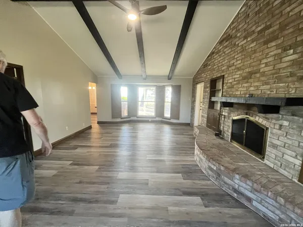 $2,350 | 5249 Green Valley Road, Cibolo, TX 78108