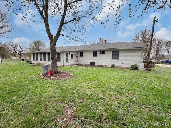 $275,000 | 1020 West Taylor Street, Bowling Green, MO 63334