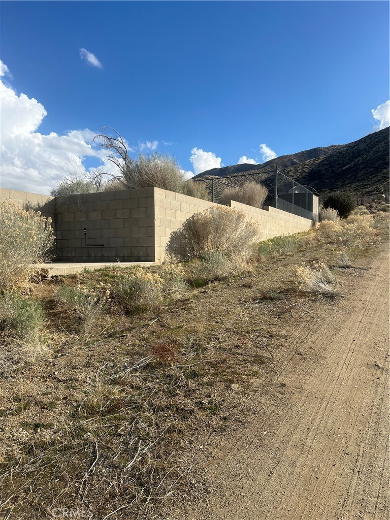 10510 Piute Road Littlerock, CA 93543 - Photo 11 of 13