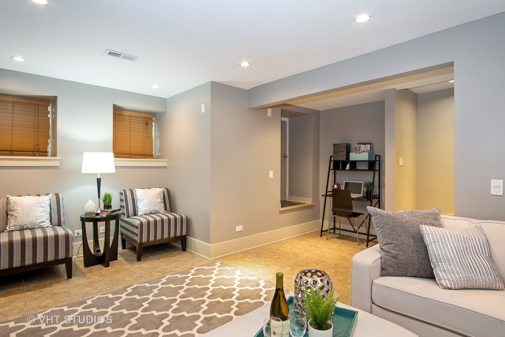1735 West Erie Street, Unit 1N Chicago, IL 60622 - Photo 10 of 18 a living room with furniture and a couch