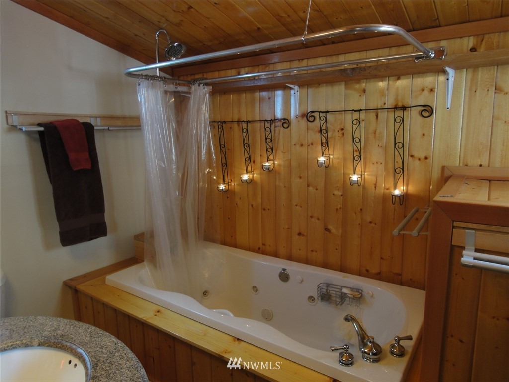 1973 Roosevelt Way Point Roberts, WA 98281 - Photo 12 of 25 Gallery Image 12