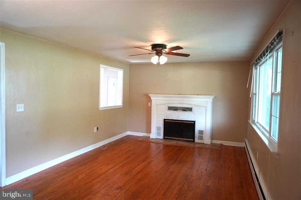 3509 Sweet Air Road Phoenix, MD 21131 - Photo 6 of 20 Living Room