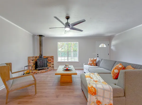 $1,950 | 703 3rd Street Northeast, Havana, FL 32333