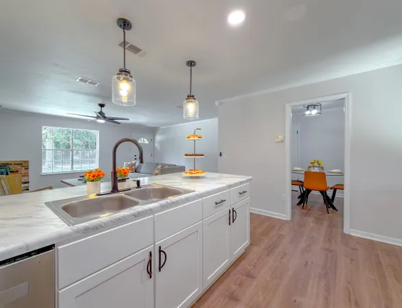 $1,950 | 703 3rd Street Northeast, Havana, FL 32333