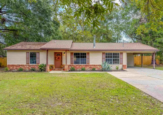 $2,000 | 703 3rd Street Northeast, Havana, FL 32333