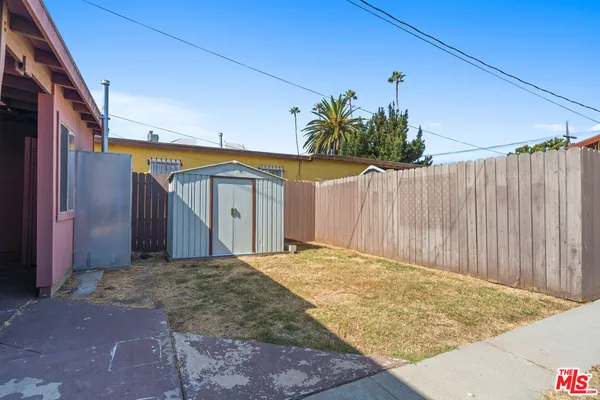 $2,200 | 932 1/2 California Avenue, Venice, CA 90291