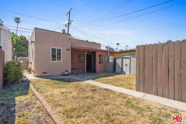 $2,200 | 932 1/2 California Avenue, Venice, CA 90291
