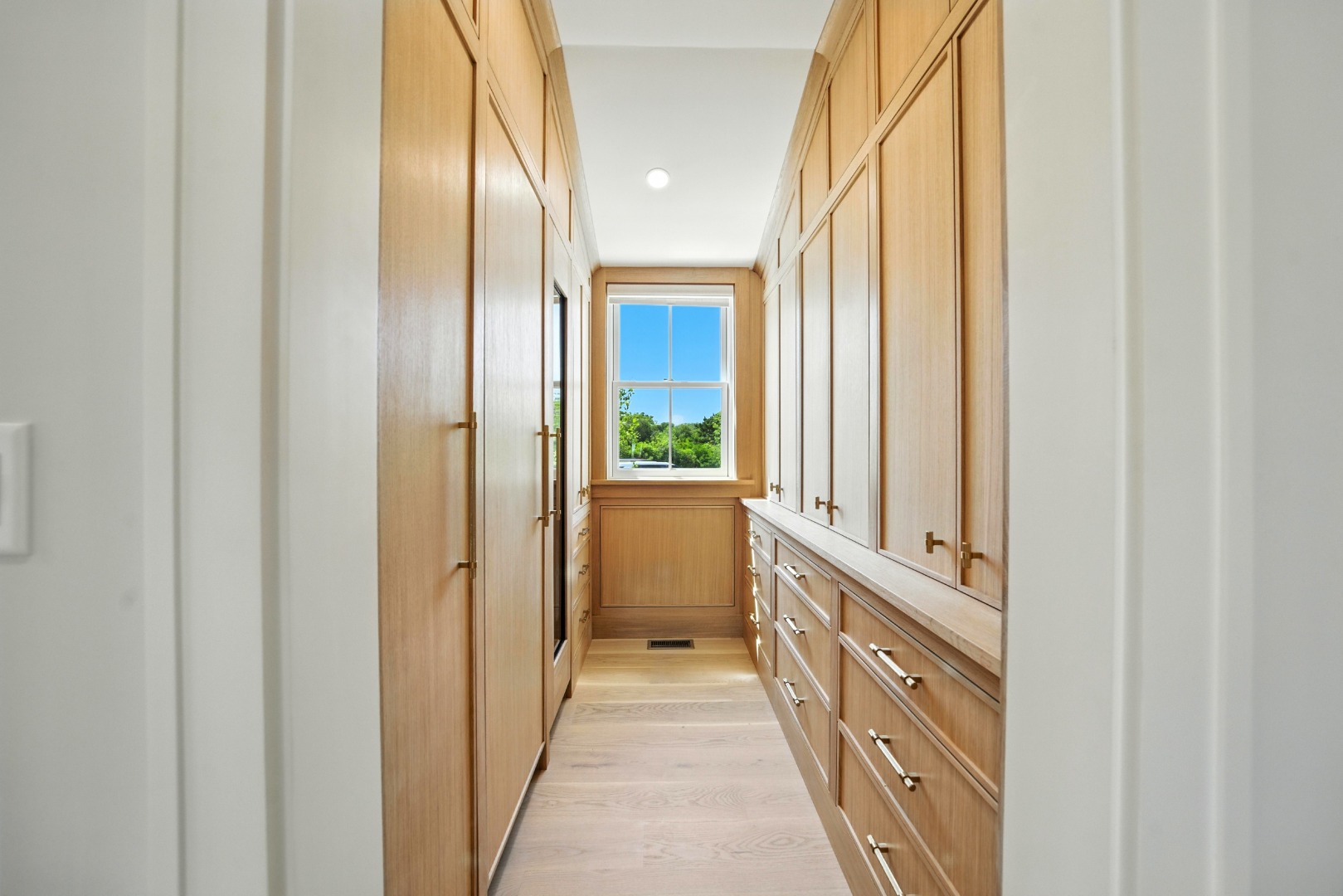 20 B Bishops Rise Nantucket, MA 02554 - Photo 25 of 43 Gallery Image 25