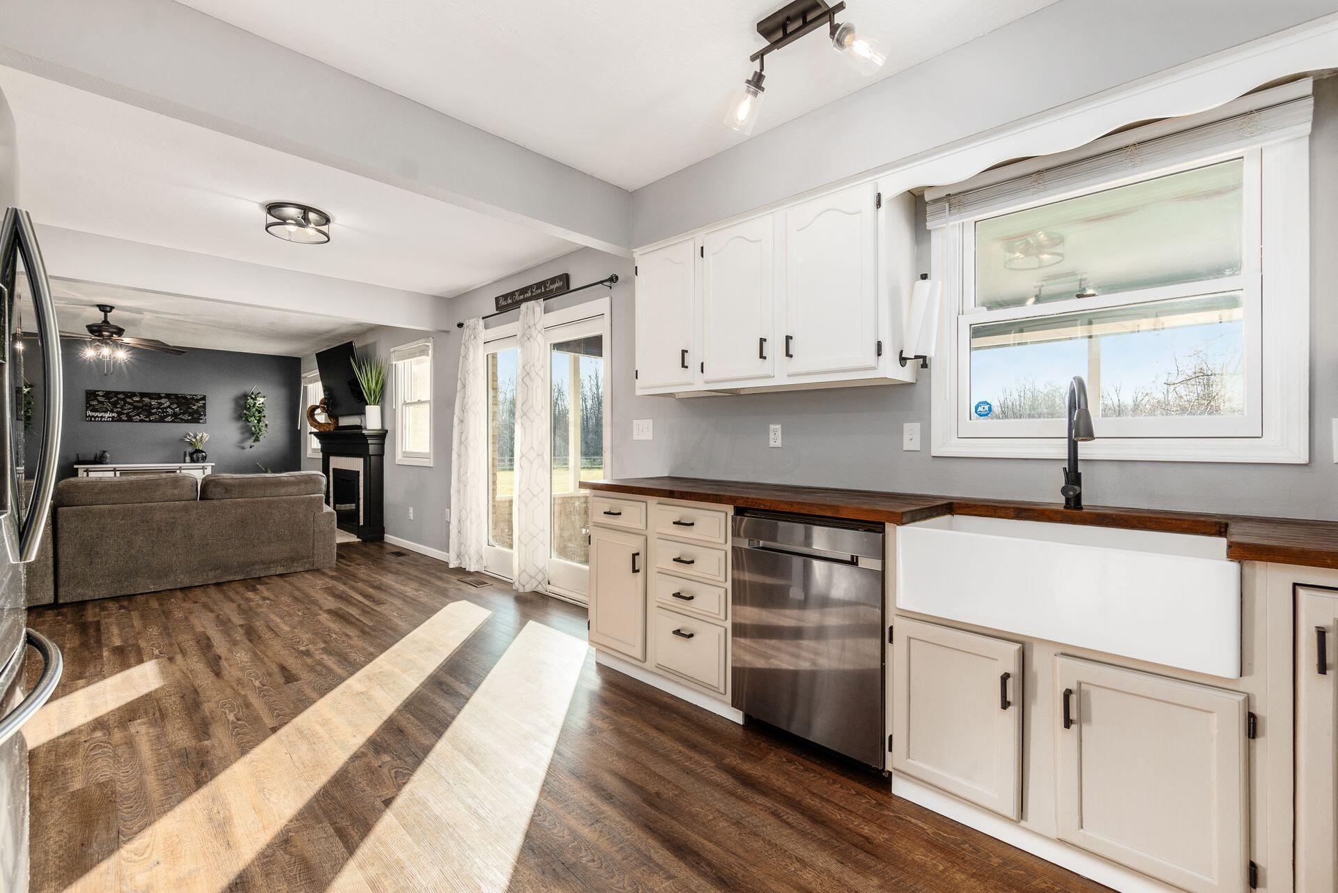 9499 Carroll Northern Road Pickerington, OH 43147 - Photo 11 of 66 Kitchen