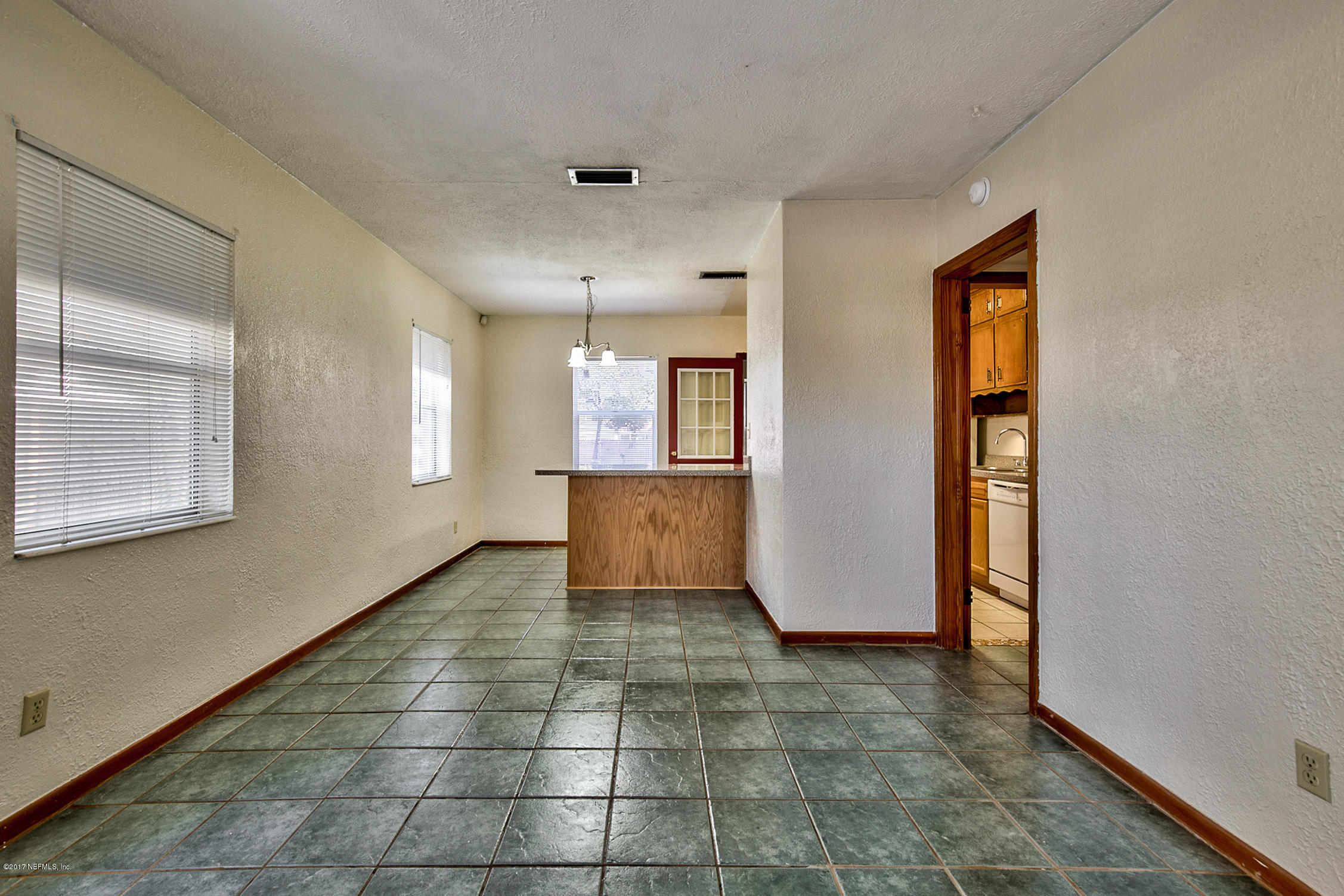 429 Sapelo Road Jacksonville, FL 32216 - Photo 9 of 48 sjrp-9