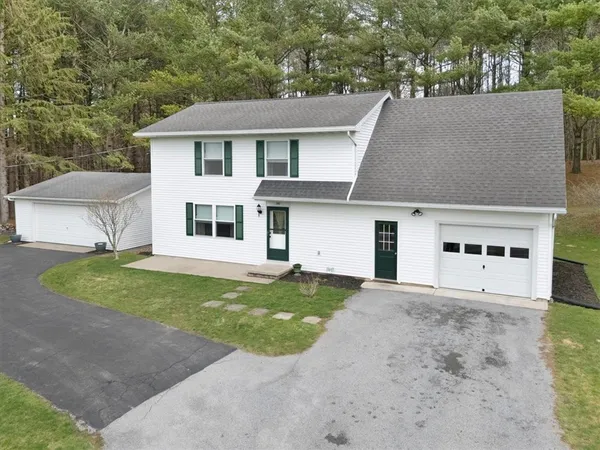 $279,900 | 140 Budd Road, Arcadia, NY 14513