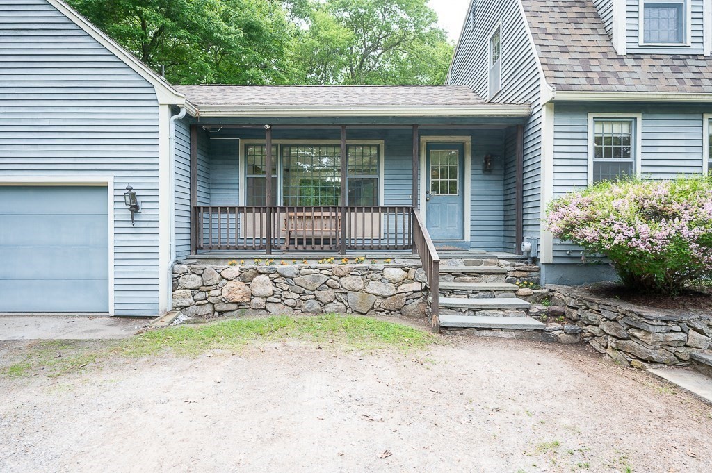 125 Rice Avenue Northborough, MA 01532 - Photo 3 of 40