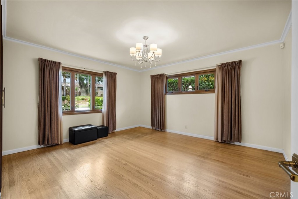 924 Crestview Drive Pasadena, CA 91107 - Photo 27 of 33 a view of an empty room with a window