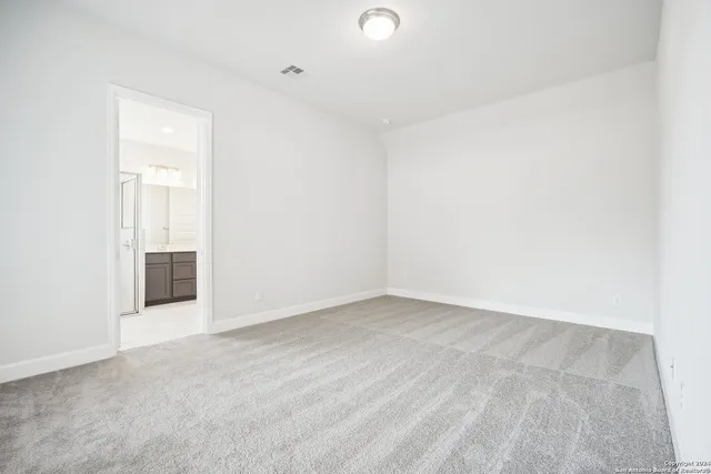 an empty room with an entryway