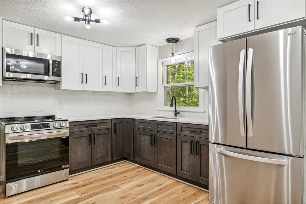 193 Otter River Road Gardner, MA 01440 - Photo 4 of 33 Gallery Image 4