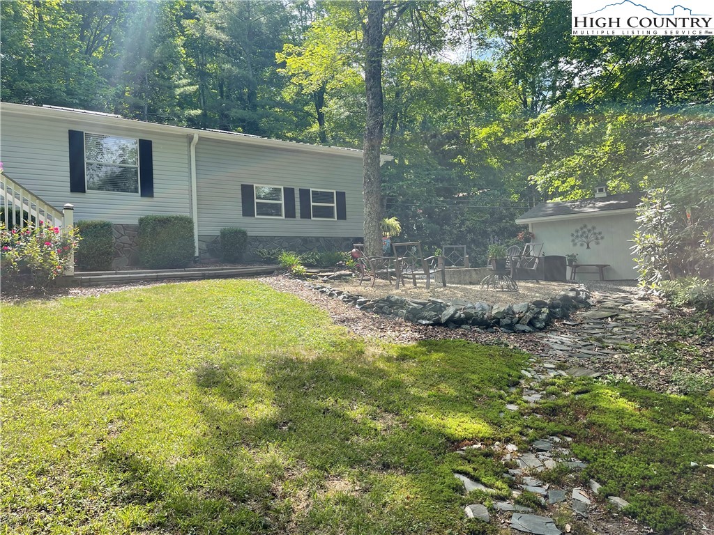 28 Spring Creek Road Newland, NC 28657 - Photo 6 of 42 Gallery Image 6