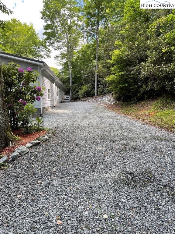 28 Spring Creek Road Newland, NC 28657 - Photo 7 of 42 Gallery Image 7