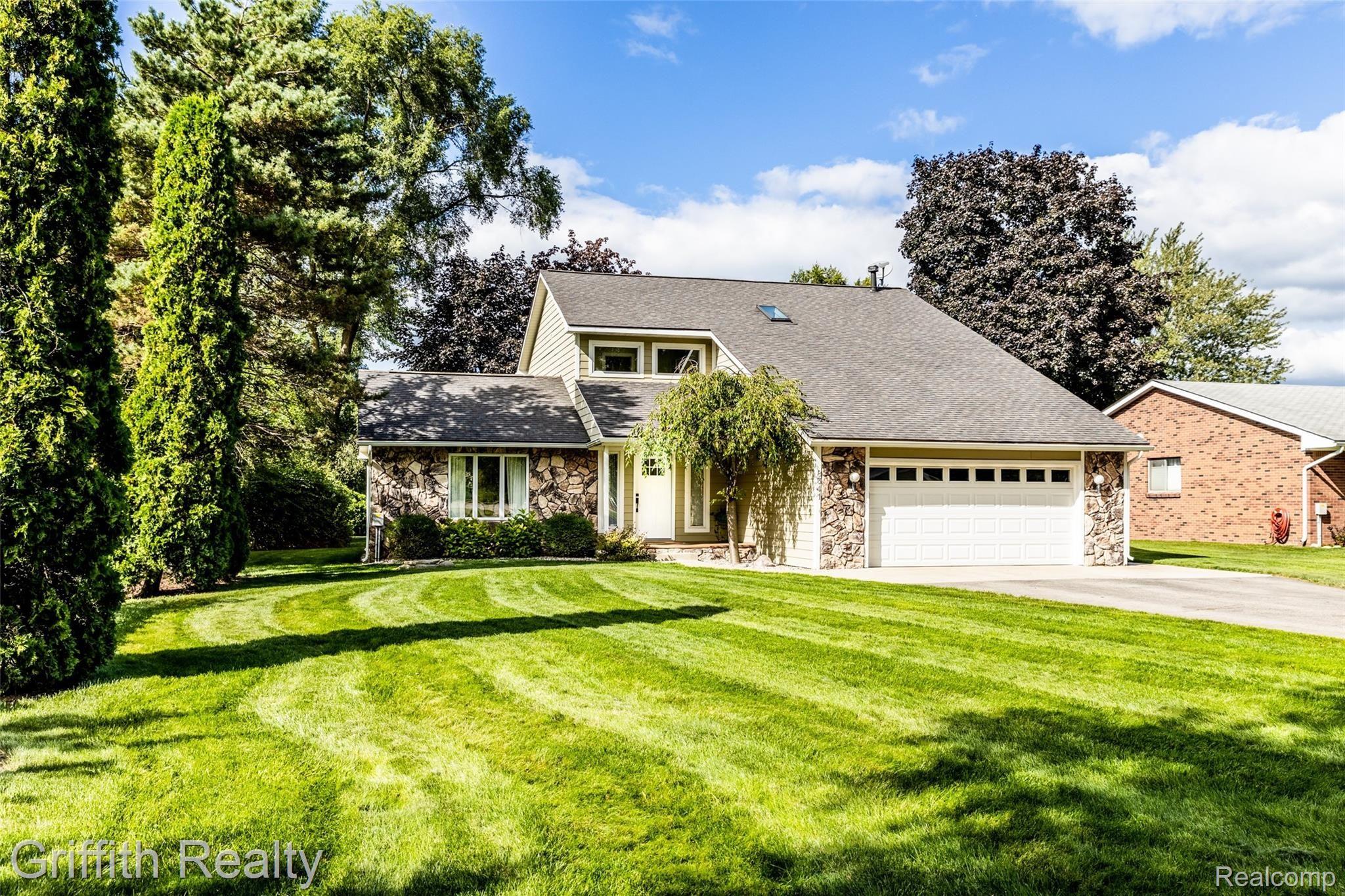 8341 Hilton Road Brighton, MI 48114 - Photo 2 of 41 8341 Hilton Road-13.jpg