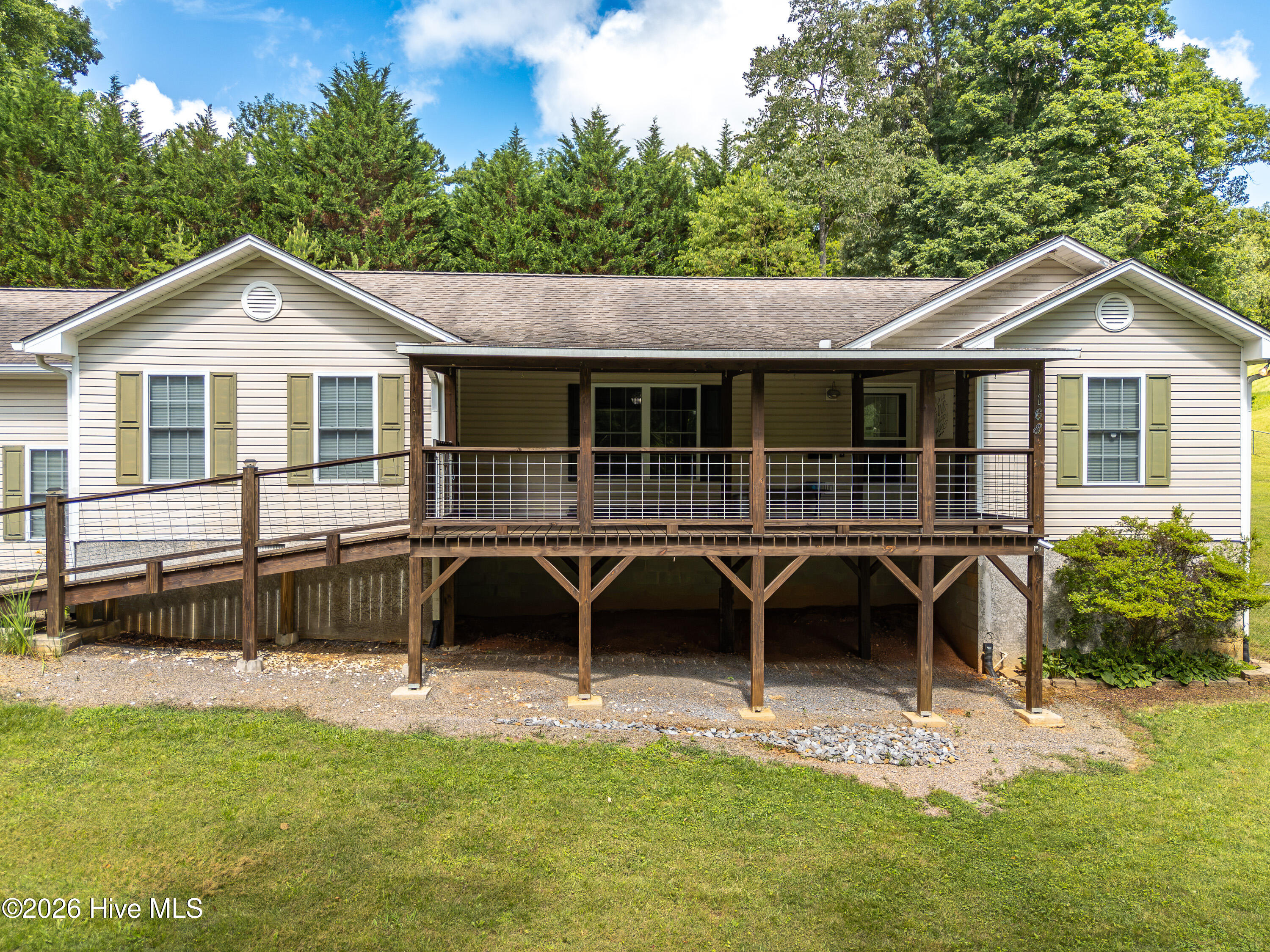 168 Lilac Trail Murphy, NC 28906 - Photo 4 of 60