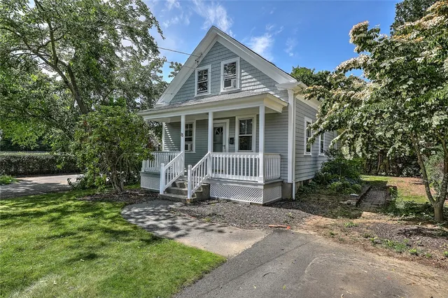 $3,000 | 25 Anoka Avenue, Barrington, RI 02806