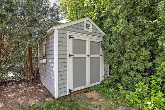 $3,000 | 25 Anoka Avenue, Barrington, RI 02806