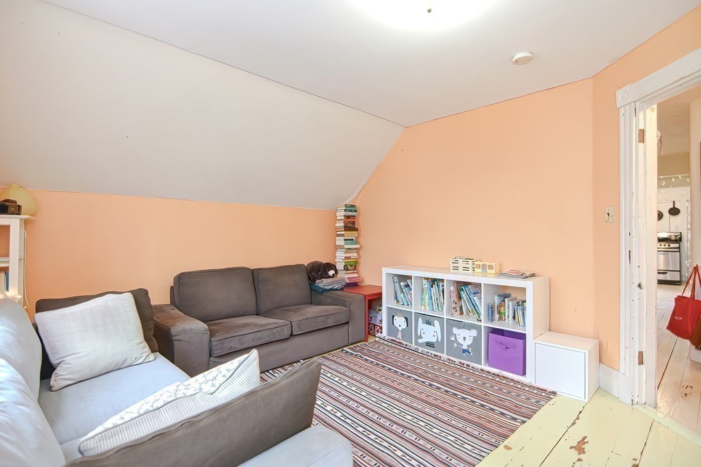 23 Charnwood Road Somerville, MA 02144 - Photo 12 of 30 Gallery Image 12