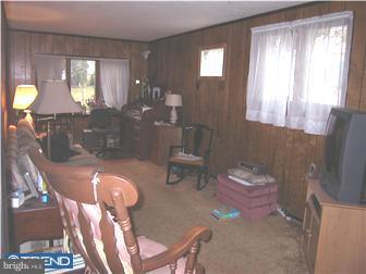 1533 Norman Road Havertown, PA 19083 - Photo 4 of 12