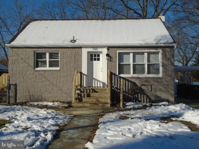 $2,600 | 760 Ashbourne Avenue, Lindenwold, NJ 08021
