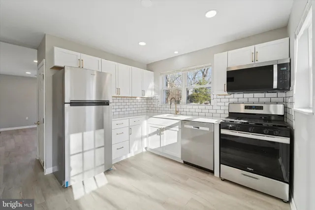 $2,600 | 760 Ashbourne Avenue, Lindenwold, NJ 08021