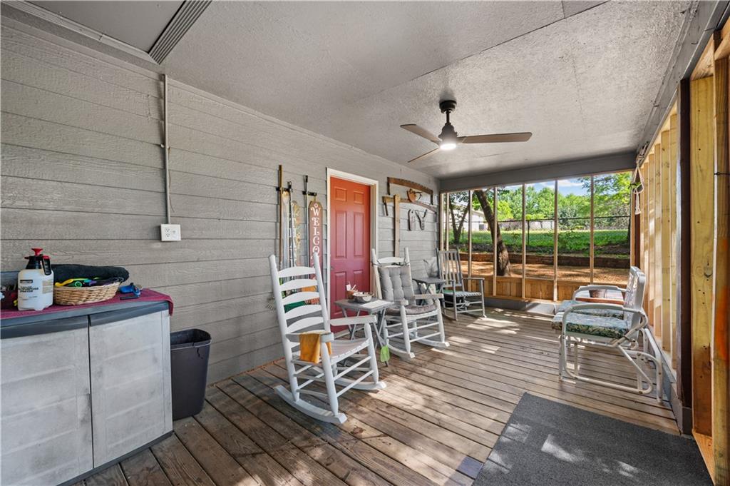 704 Johnson Road Southeast Adairsville, GA 30103 - Photo 4 of 39