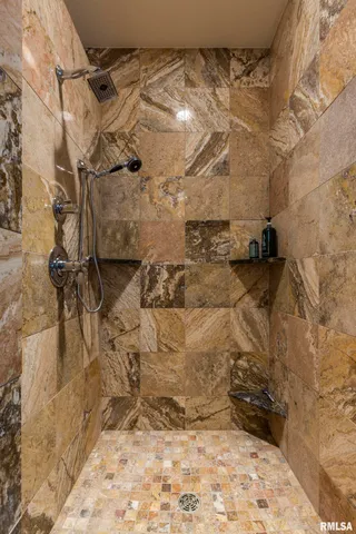 $1,395,000 | 1841 North 1400th Road, Dahinda, IL 61428