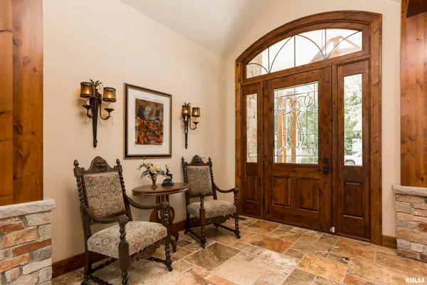 $1,395,000 | 1841 North 1400th Road, Dahinda, IL 61428