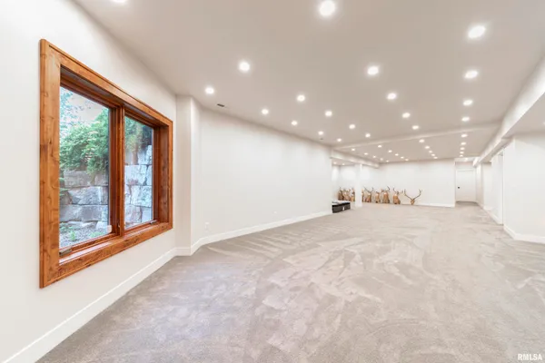 $1,395,000 | 1841 North 1400th Road, Dahinda, IL 61428