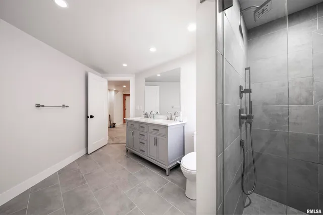 $1,395,000 | 1841 North 1400th Road, Dahinda, IL 61428