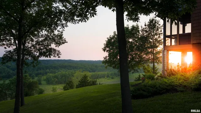 $1,395,000 | 1841 North 1400th Road, Dahinda, IL 61428