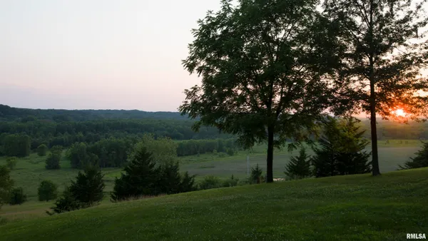 $1,395,000 | 1841 North 1400th Road, Dahinda, IL 61428