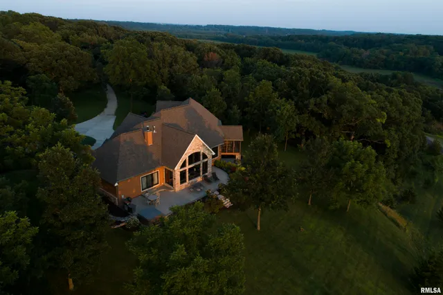 $1,395,000 | 1841 North 1400th Road, Dahinda, IL 61428