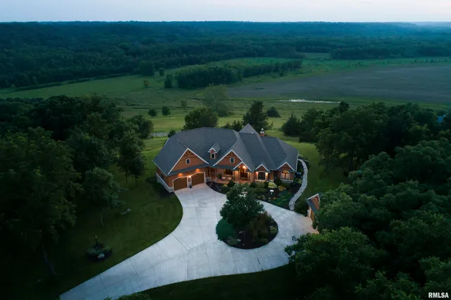 $1,395,000 | 1841 North 1400th Road, Dahinda, IL 61428