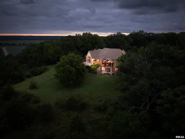 $1,395,000 | 1841 North 1400th Road, Dahinda, IL 61428