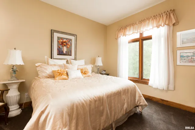 $1,395,000 | 1841 North 1400th Road, Dahinda, IL 61428