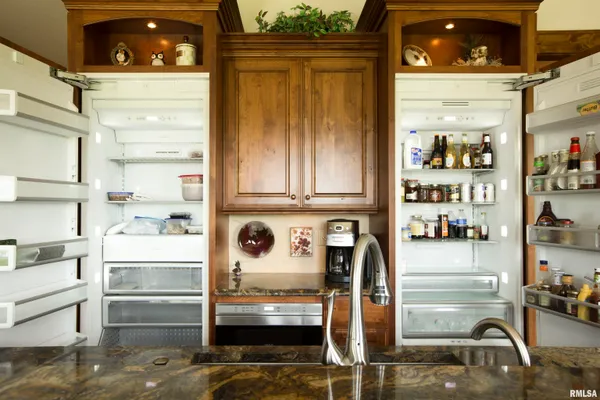 $1,395,000 | 1841 North 1400th Road, Dahinda, IL 61428