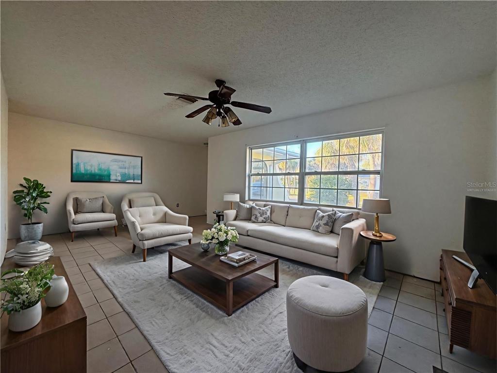 601 Dolphin Road Venice, FL 34293 - Photo 3 of 12