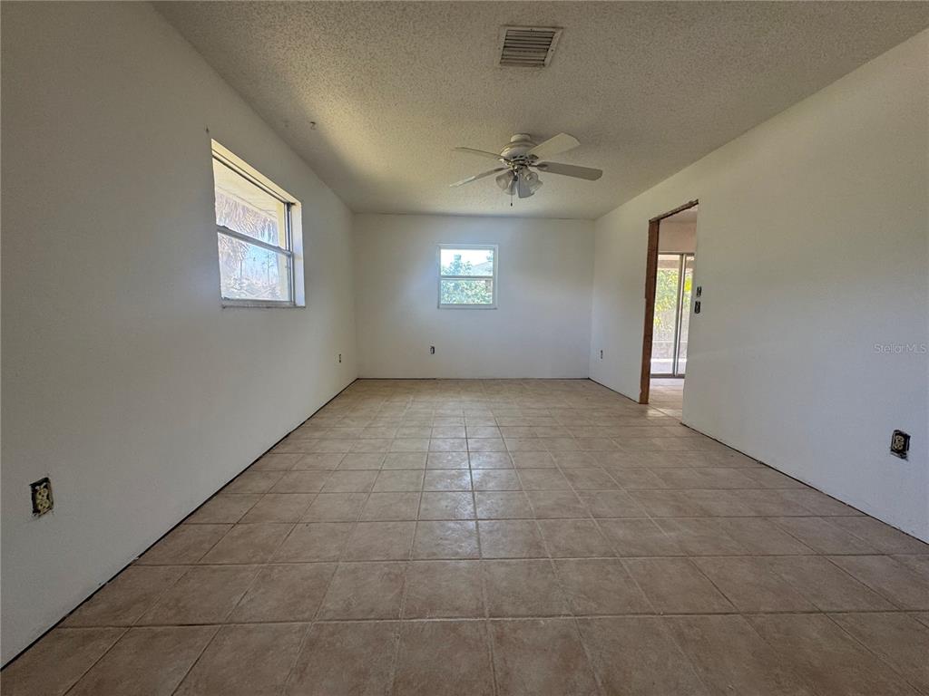 601 Dolphin Road Venice, FL 34293 - Photo 6 of 12