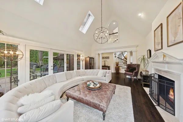 $2,500,000 | 440 Woodside Avenue, Hinsdale, IL 60521